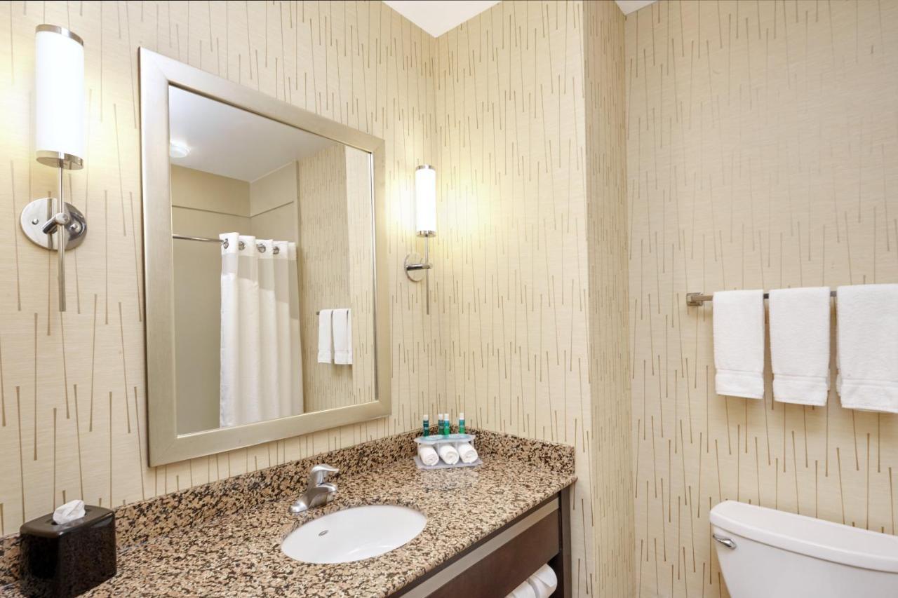 Holiday Inn Express And Suites Columbia University Area By Ihg Habitación foto